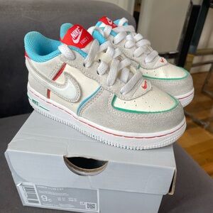 Nike Kids Sneakers - White, Gray, Red, Blue